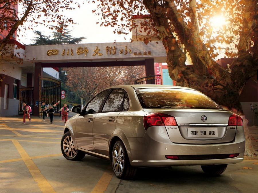  Buick Excelle 2013 года  (фото 2 из 6)